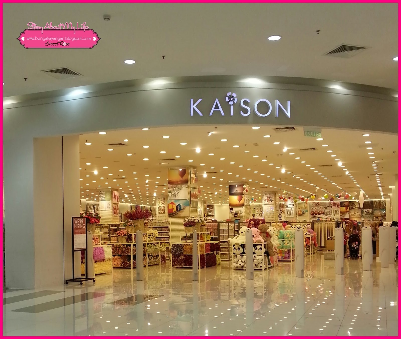 cara pasang wallpaper kaison,building,product,lighting,outlet store,ceiling