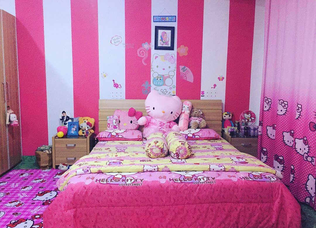 papier peint kamar hello kitty,drap de lit,rose,chambre,chambre,lit