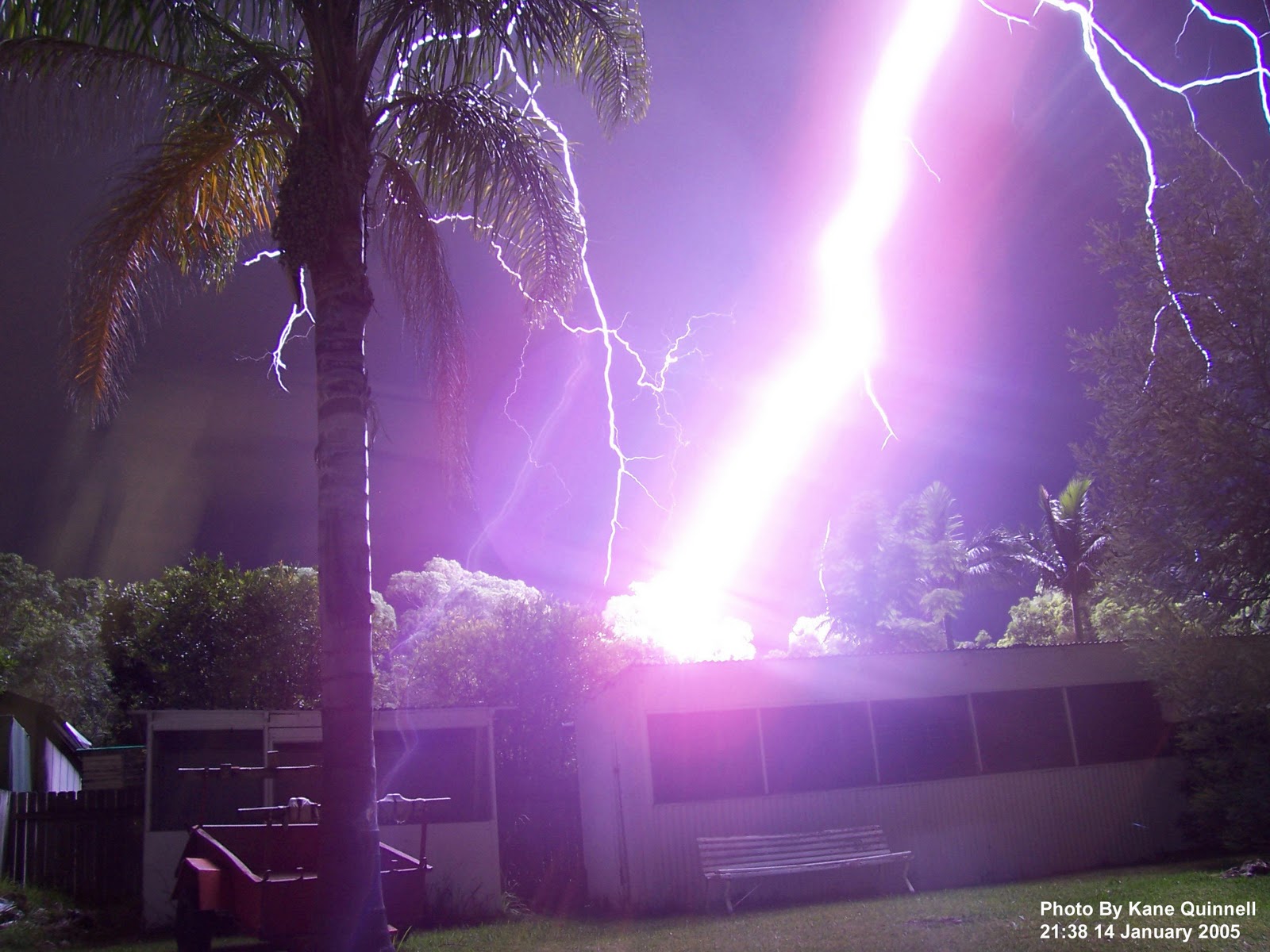 wallpaper untuk laptop,lightning,sky,nature,thunder,purple