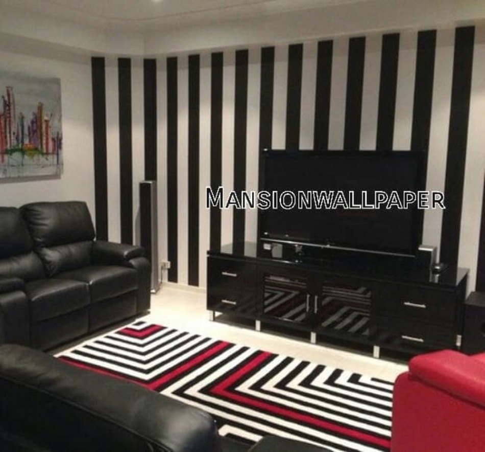 wallpaper garis hitam putih,room,furniture,living room,property,interior design