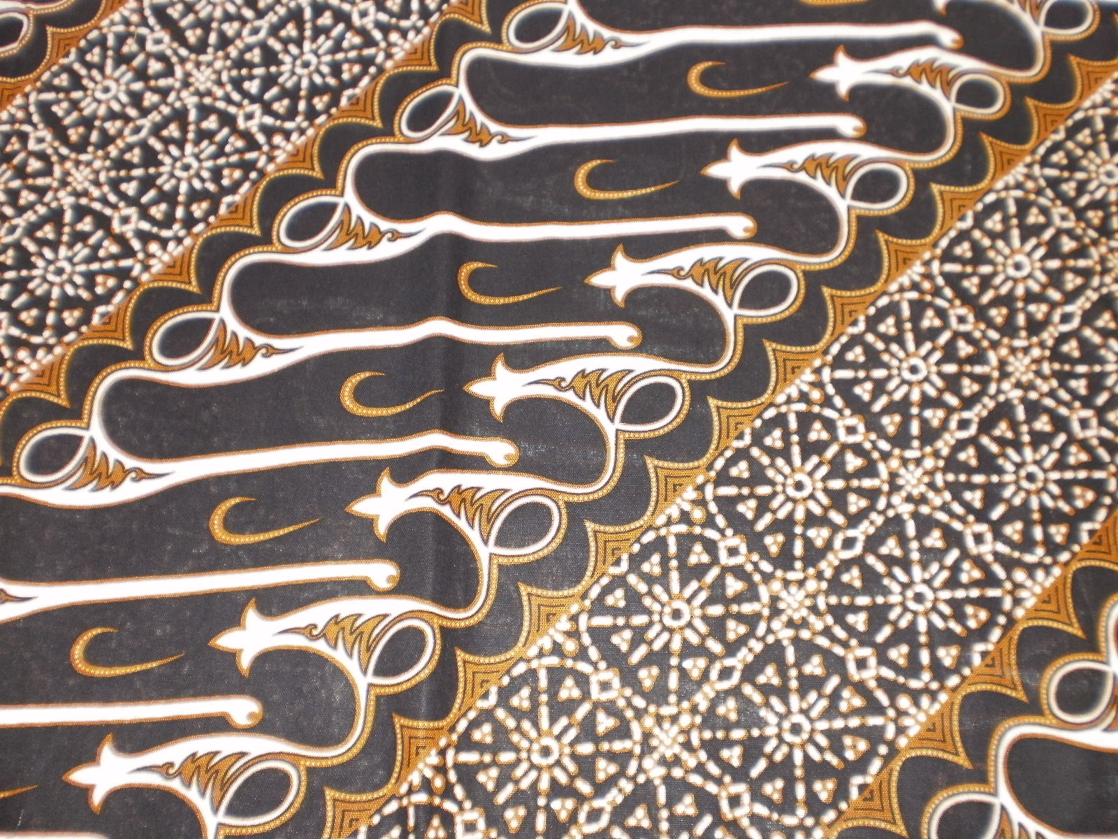 corak wallpaper,pattern,brown,textile,design,motif