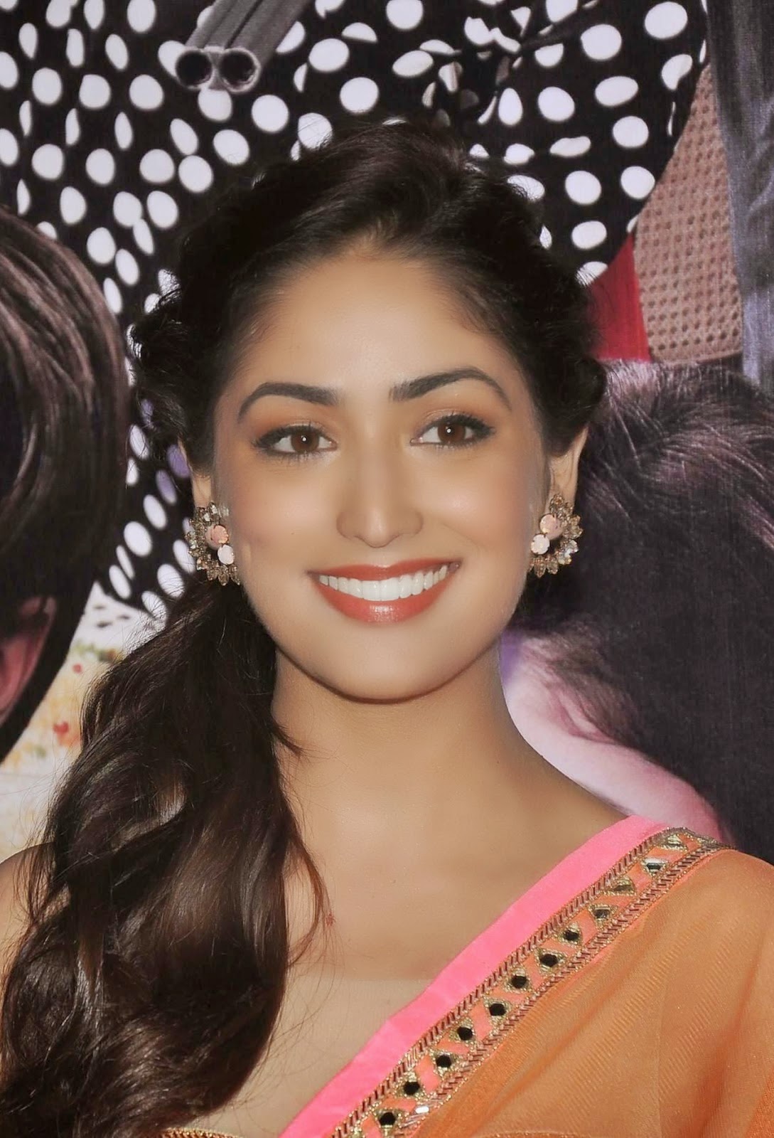 yami gautam hd wallpaper,hair,hairstyle,eyebrow,lip,black hair