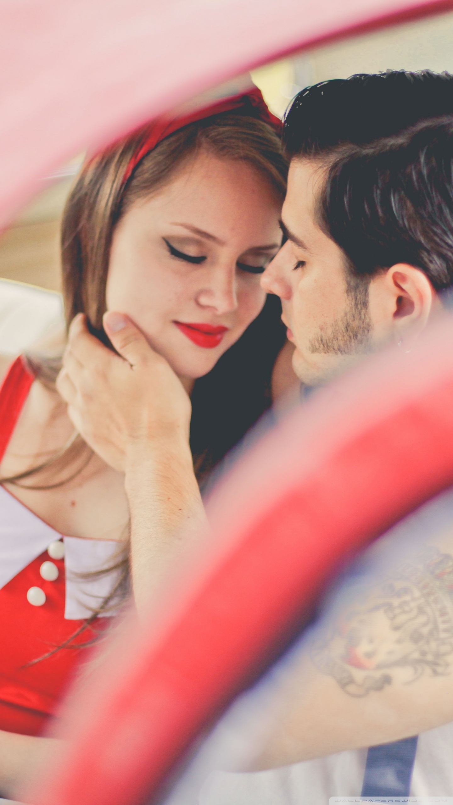 gf bf kiss wallpaper,romance,skin,lip,beauty,forehead (668596