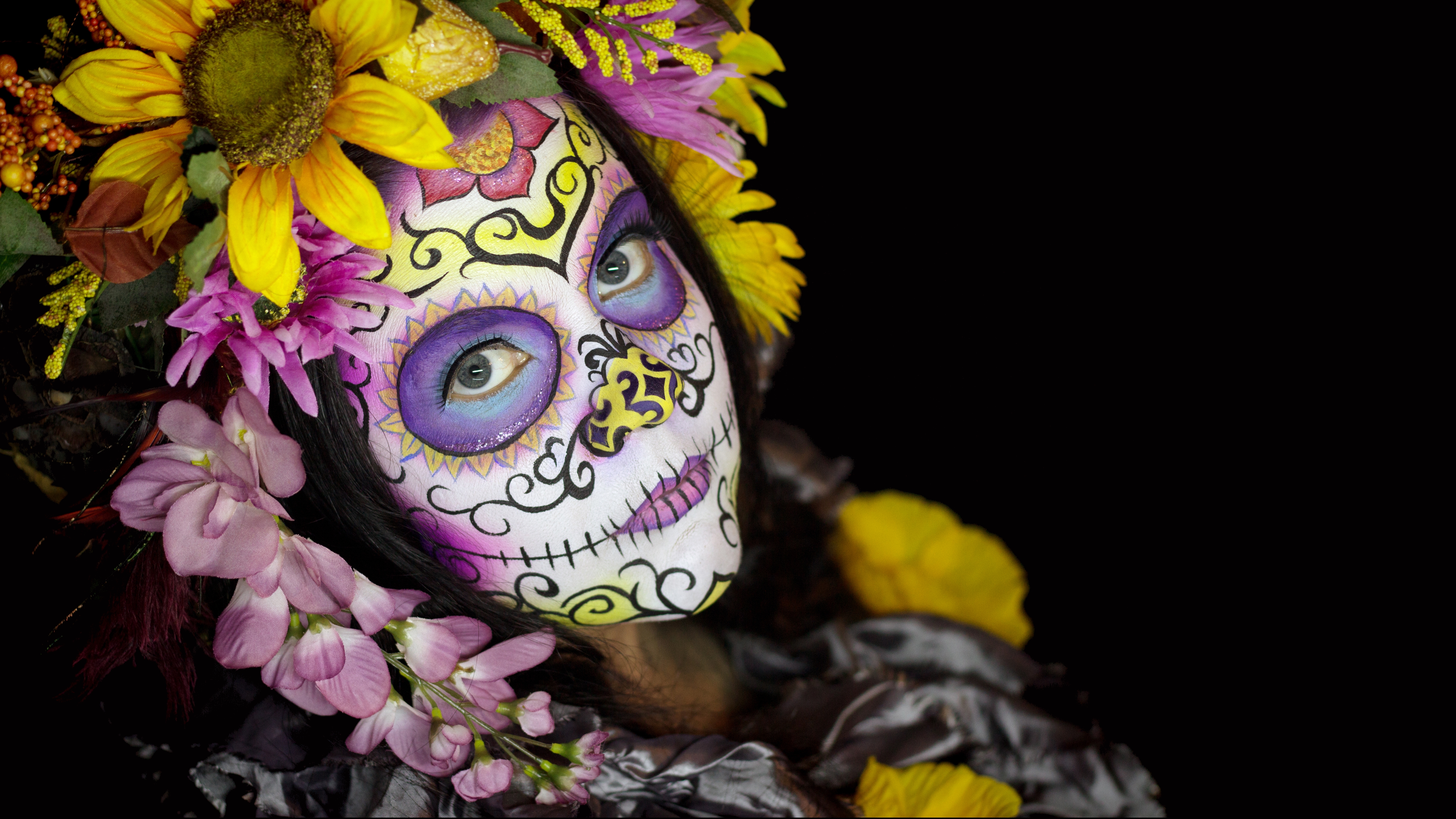 papel pintado calavera de azúcar para paredes,amarillo,púrpura,máscara,flor,planta