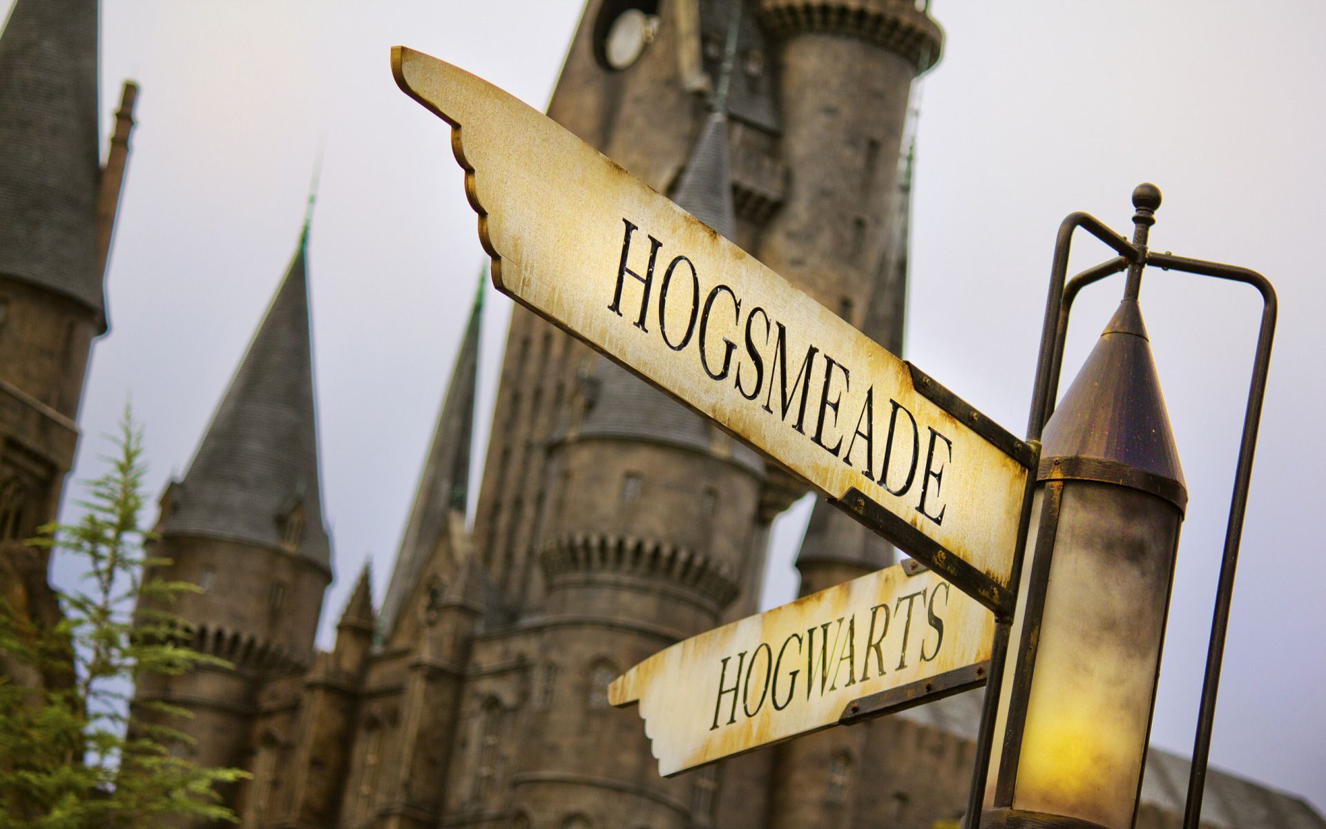 wallpaper de harry potter,landmark,street sign,signage,font,sign