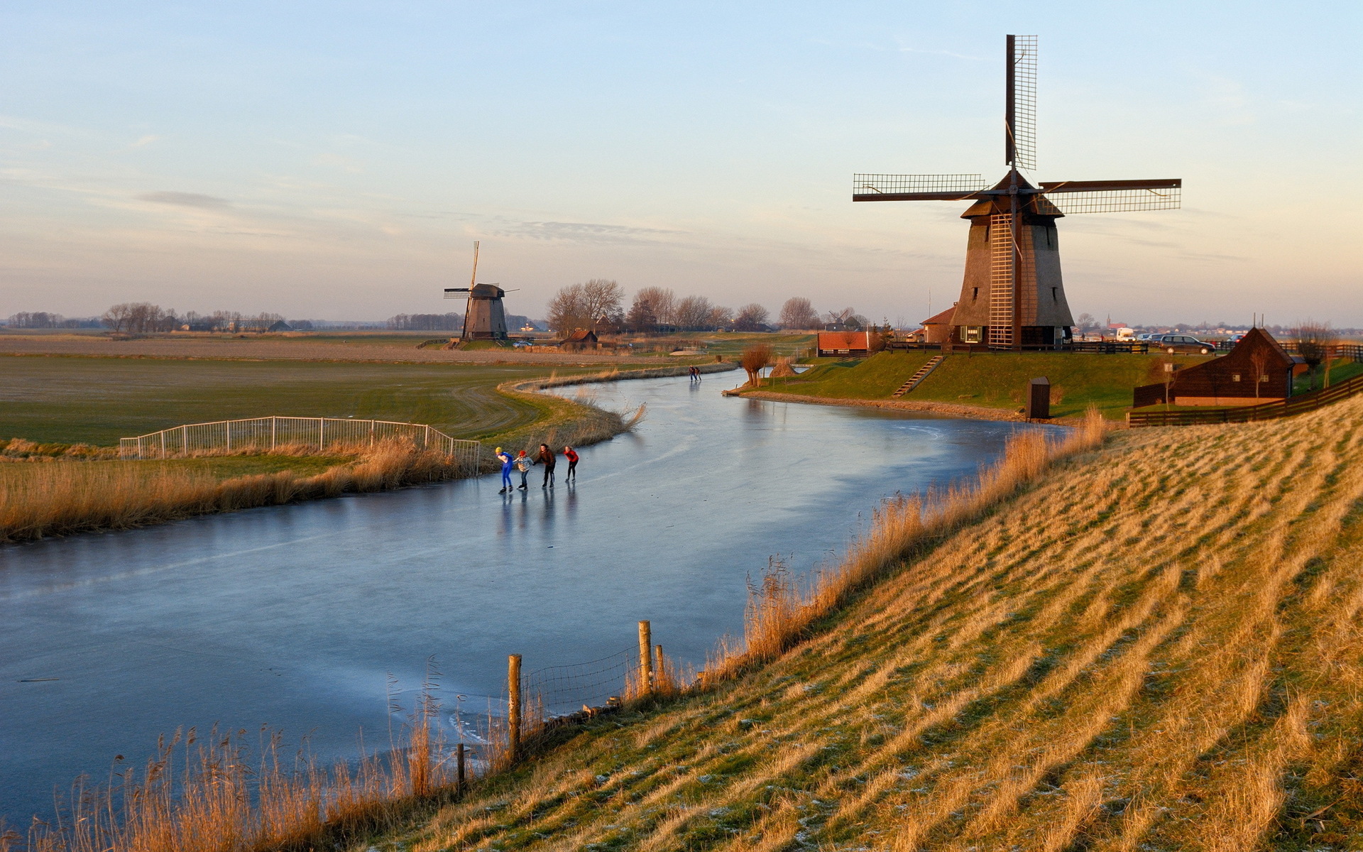 windmühle tapete,windmühle,natürliche landschaft,himmel,wasserweg,wasser