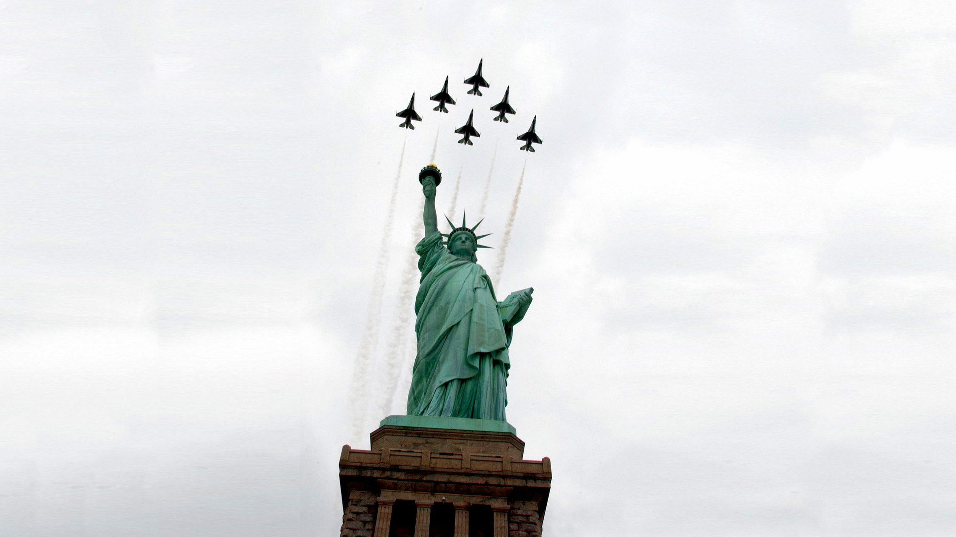 statue of liberty wallpaper,statue,landmark,monument,sculpture,sky