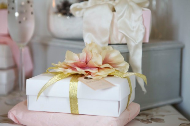 laura ashley swan wallpaper,pink,party favor,present,wedding ceremony supply,wedding favors