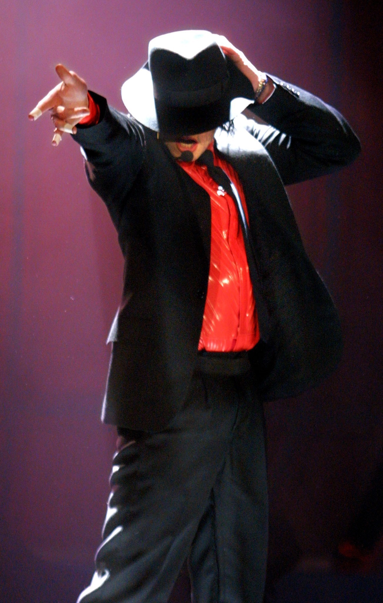 michael jackson live wallpaper,actuación,ropa formal,cantante,sombrerería,concurso de talentos