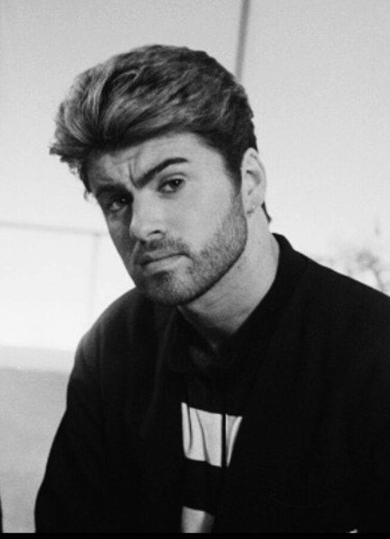 george michael fondo de pantalla,cabello,frente,peinado,barba,en blanco y negro