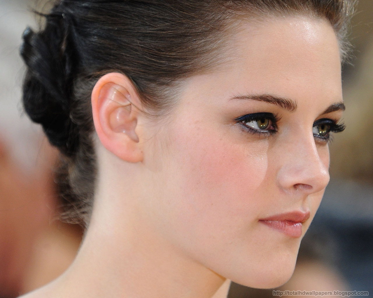 kristen stewart fonds d'écran hd,cheveux,visage,sourcil,coiffure,front