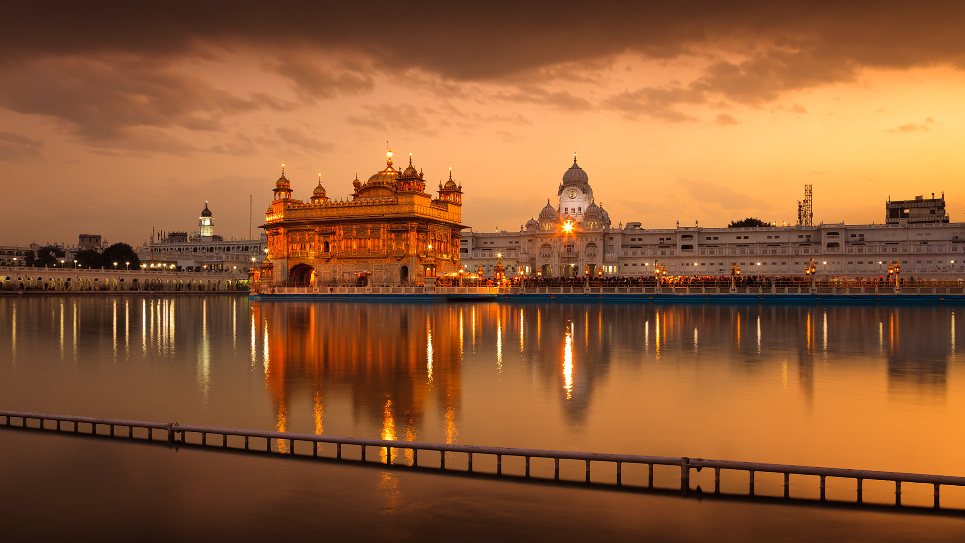 golden temple hd wallpaper,sky,landmark,reflection,night,city