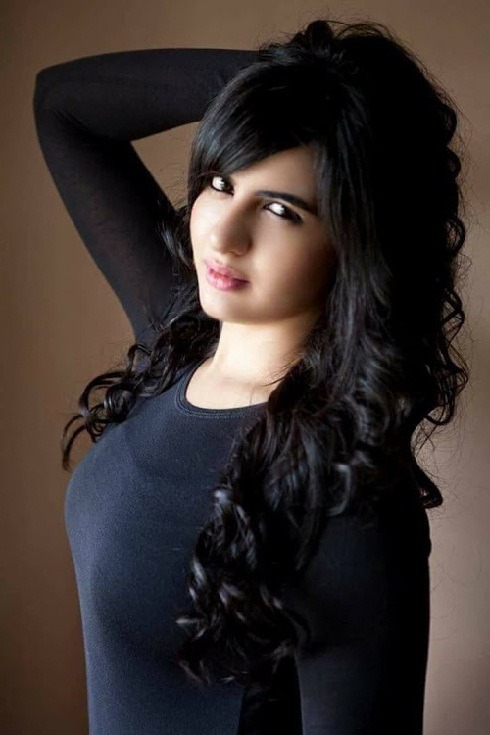 desi girl hd wallpaper,hair,face,black hair,hairstyle,beauty