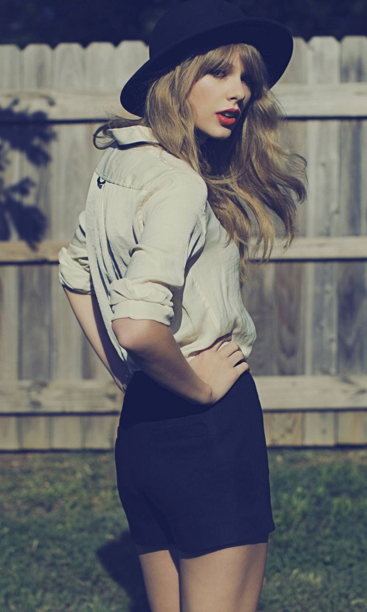 Taylor Swift Iphone Wallpaper Clothing Fashion Street Fashion Hat Photo Shoot 786 Wallpaperuse