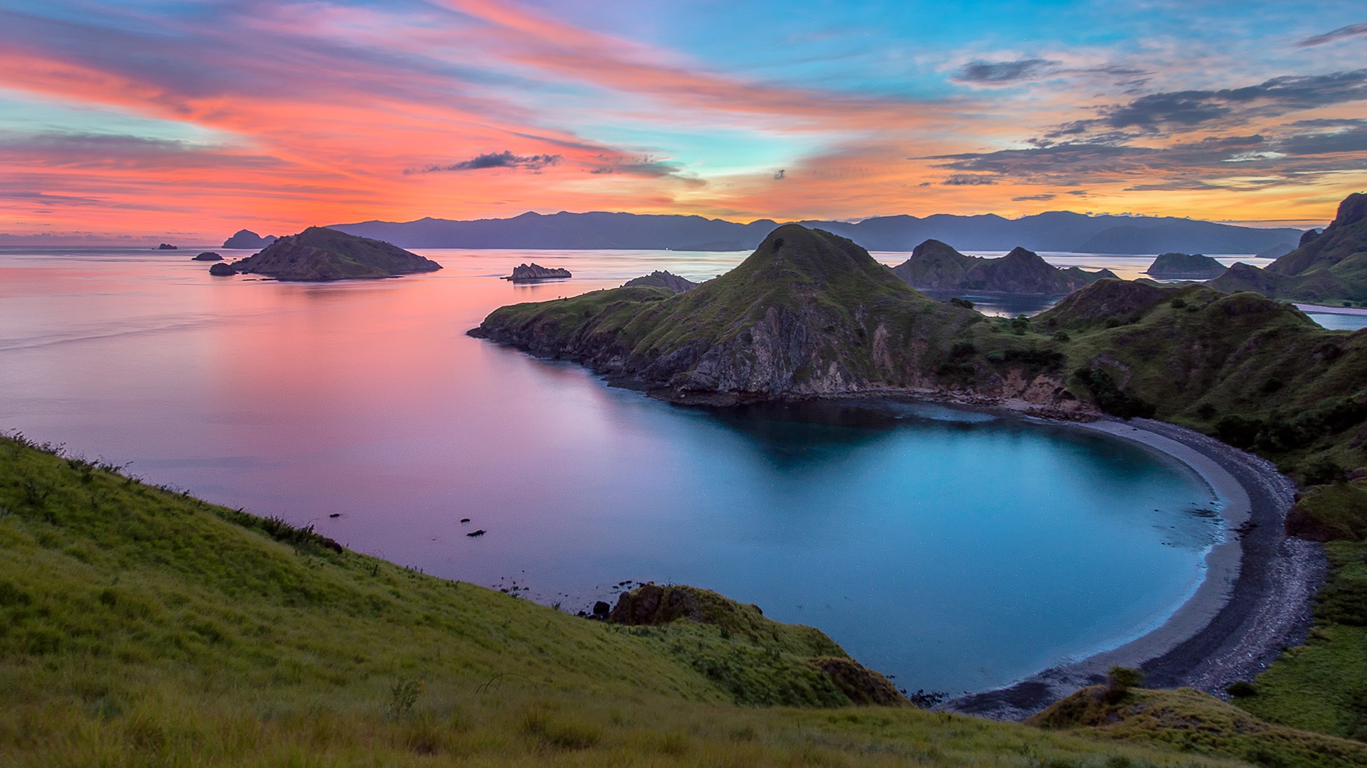 carta da parati di komodo,corpo d'acqua,natura,paesaggio naturale,cielo,acqua