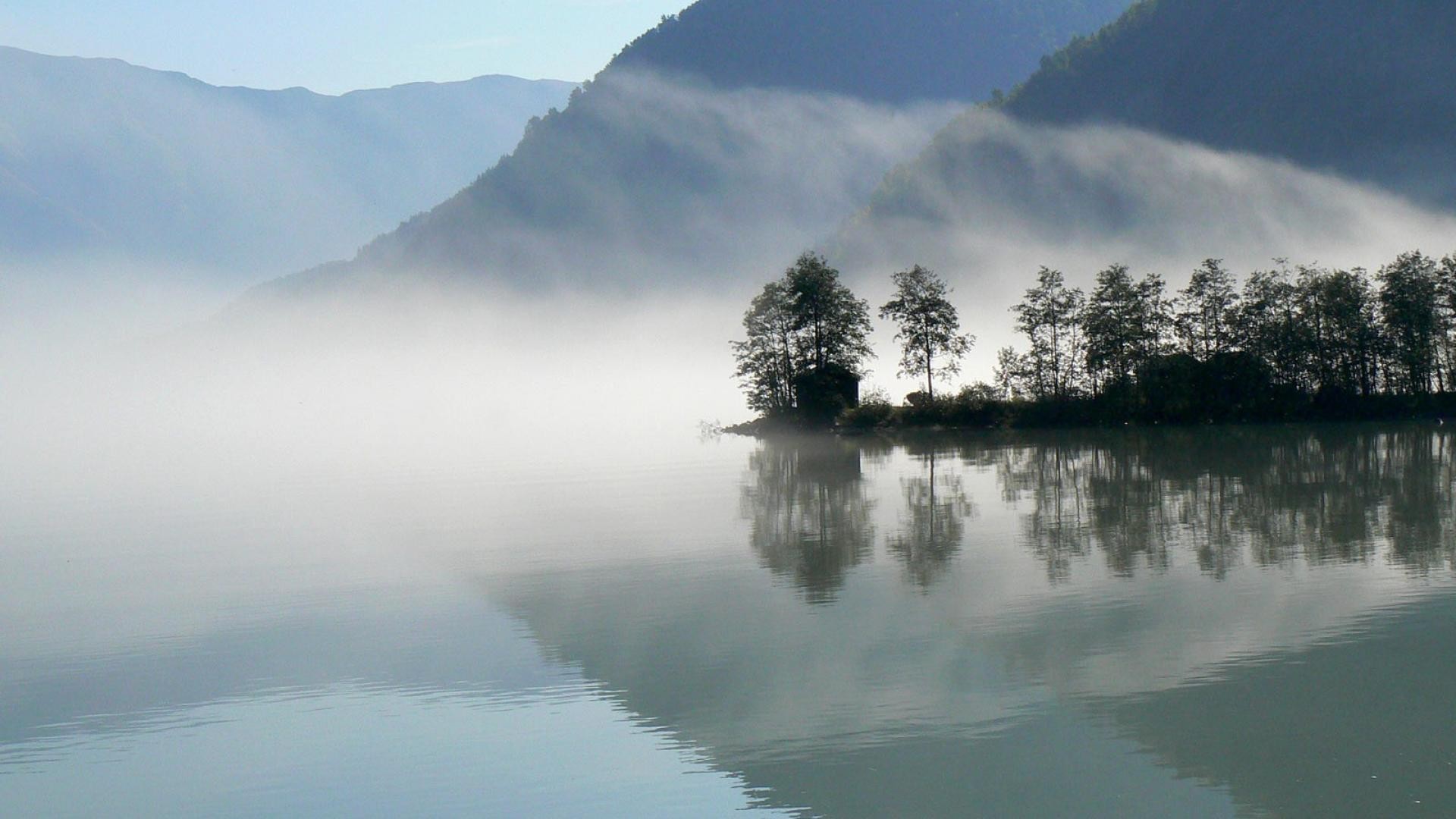 papel pintado reflectante,cuerpo de agua,naturaleza,paisaje natural,reflexión,niebla
