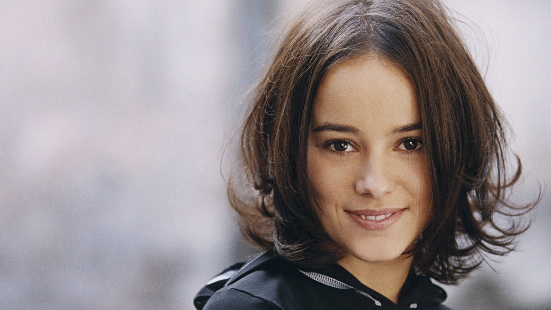 alizee wallpaper,hair,face,hairstyle,eyebrow,beauty