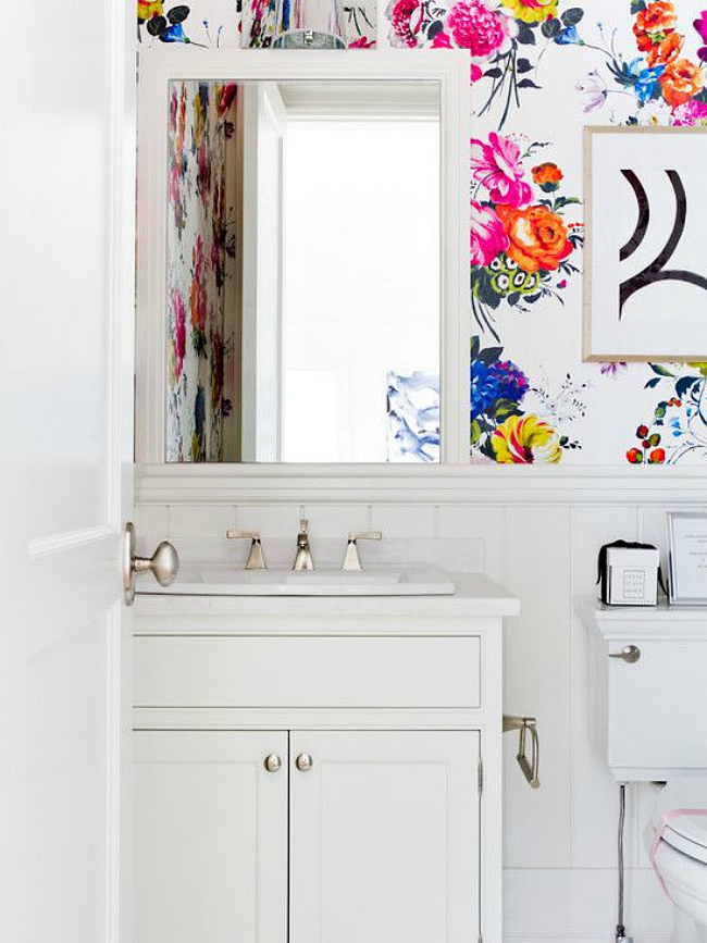 papel tapiz floral baño,habitación,pared,baño,diseño de interiores,mueble