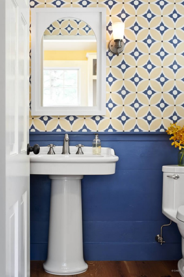 青い浴室の壁紙,浴室,青い,タイル,ルーム,壁