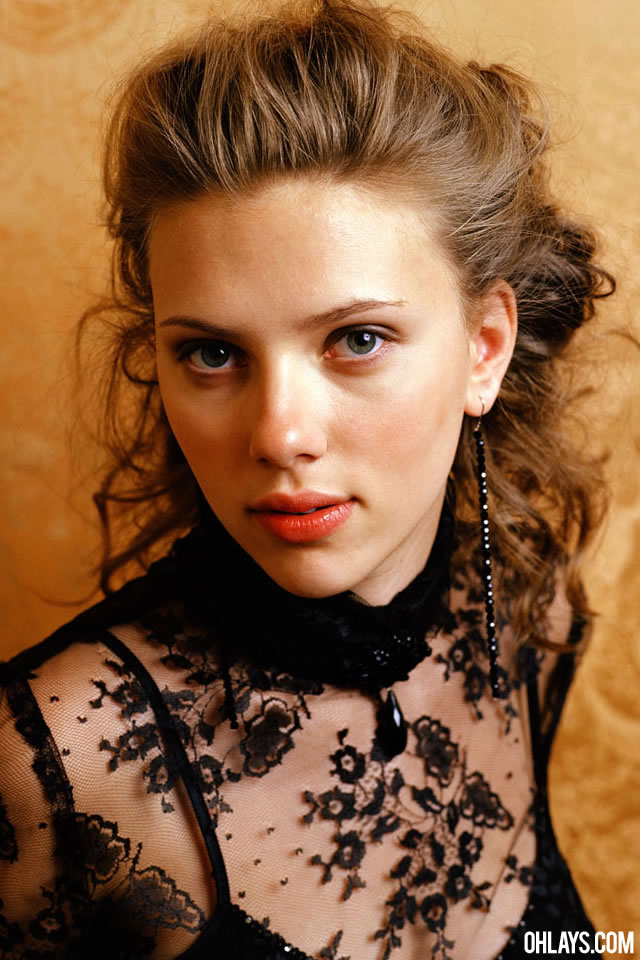 scarlett johansson iphone wallpaper,hair,hairstyle,eyebrow,beauty,chin