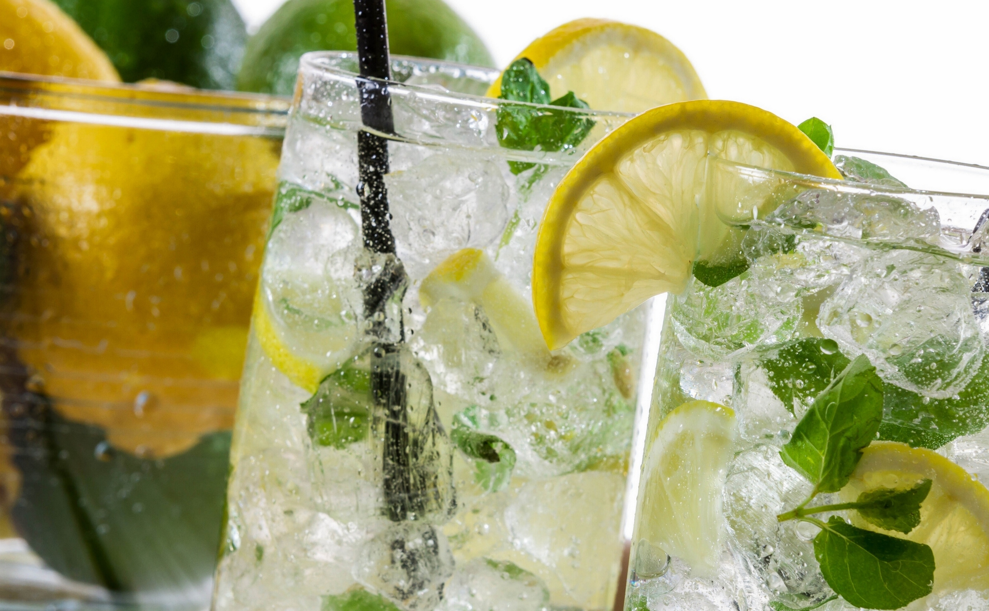 Mojito Cocktail Lemon Ice Beverage Wallpaper - Built In Water And Ice