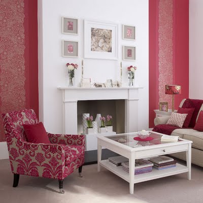 papel pintado rojo de la sala de estar,mueble,sala,habitación,rosado,diseño de interiores