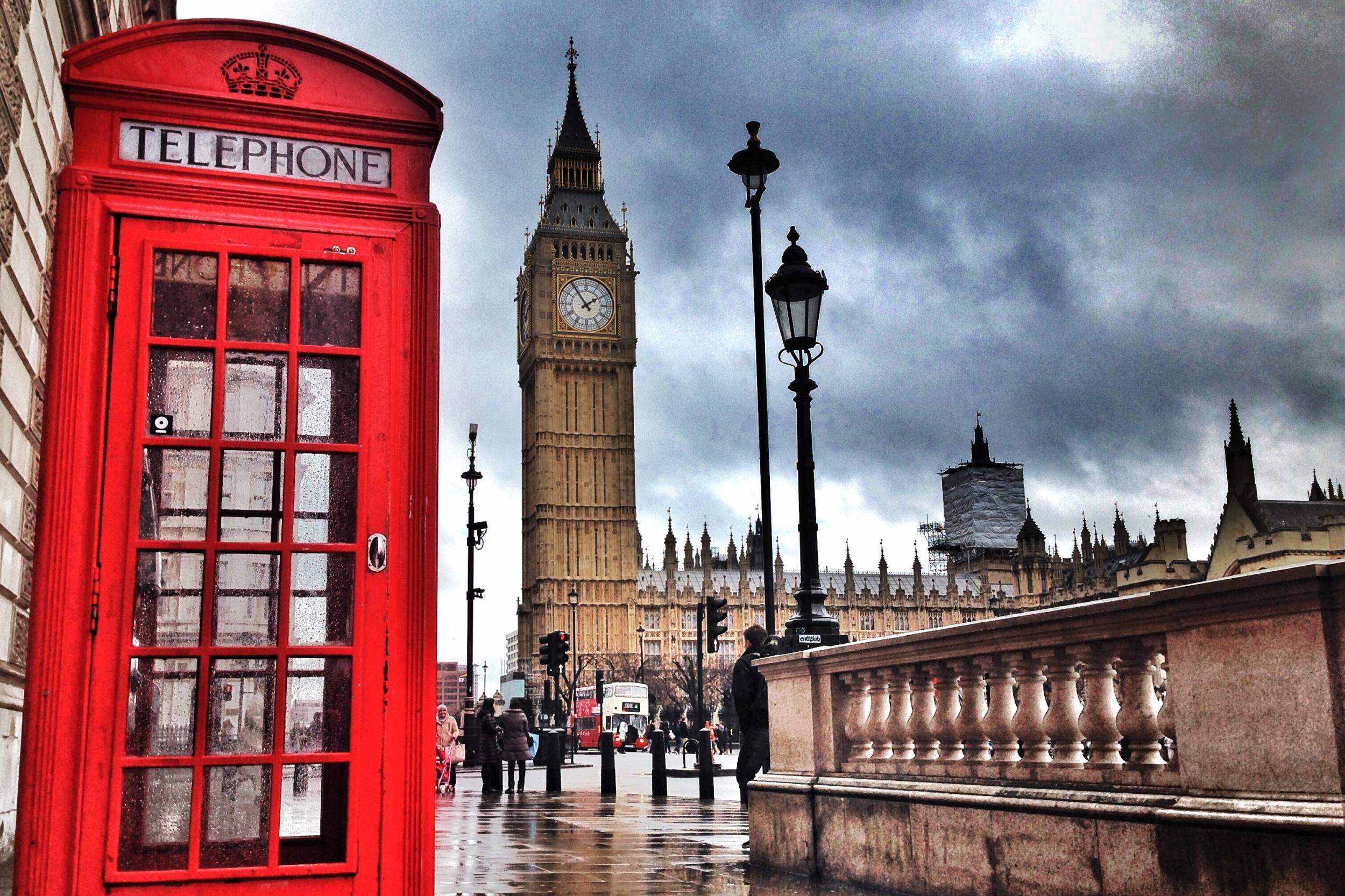 london wallpaper b&q,telephone booth,landmark,red,building,city
