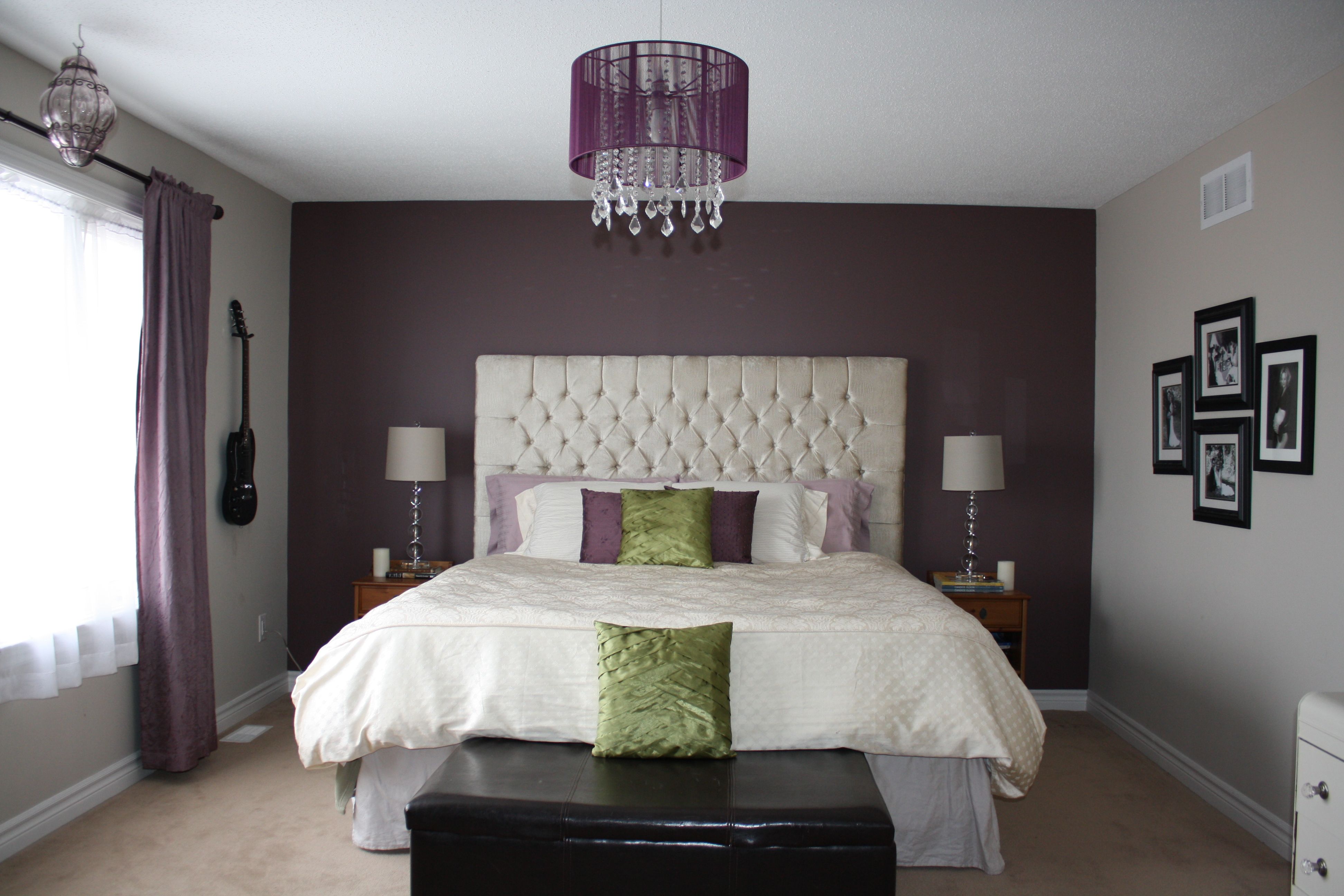 lila tapete feature wand,schlafzimmer,möbel,bett,zimmer,eigentum
