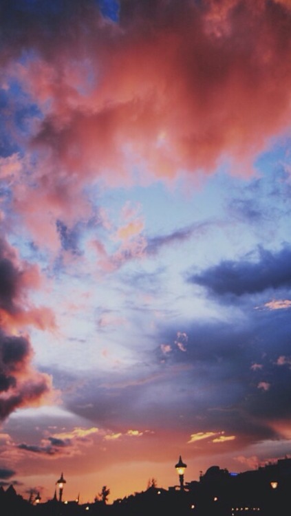 lilac wallpaper b&q,sky,cloud,afterglow,nature,daytime