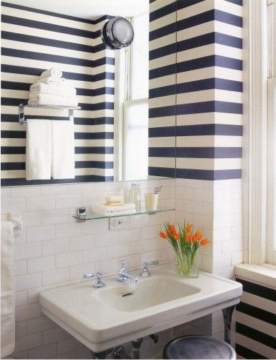 papel pintado a rayas horizontales b & q,baño,habitación,diseño de interiores,propiedad,loseta