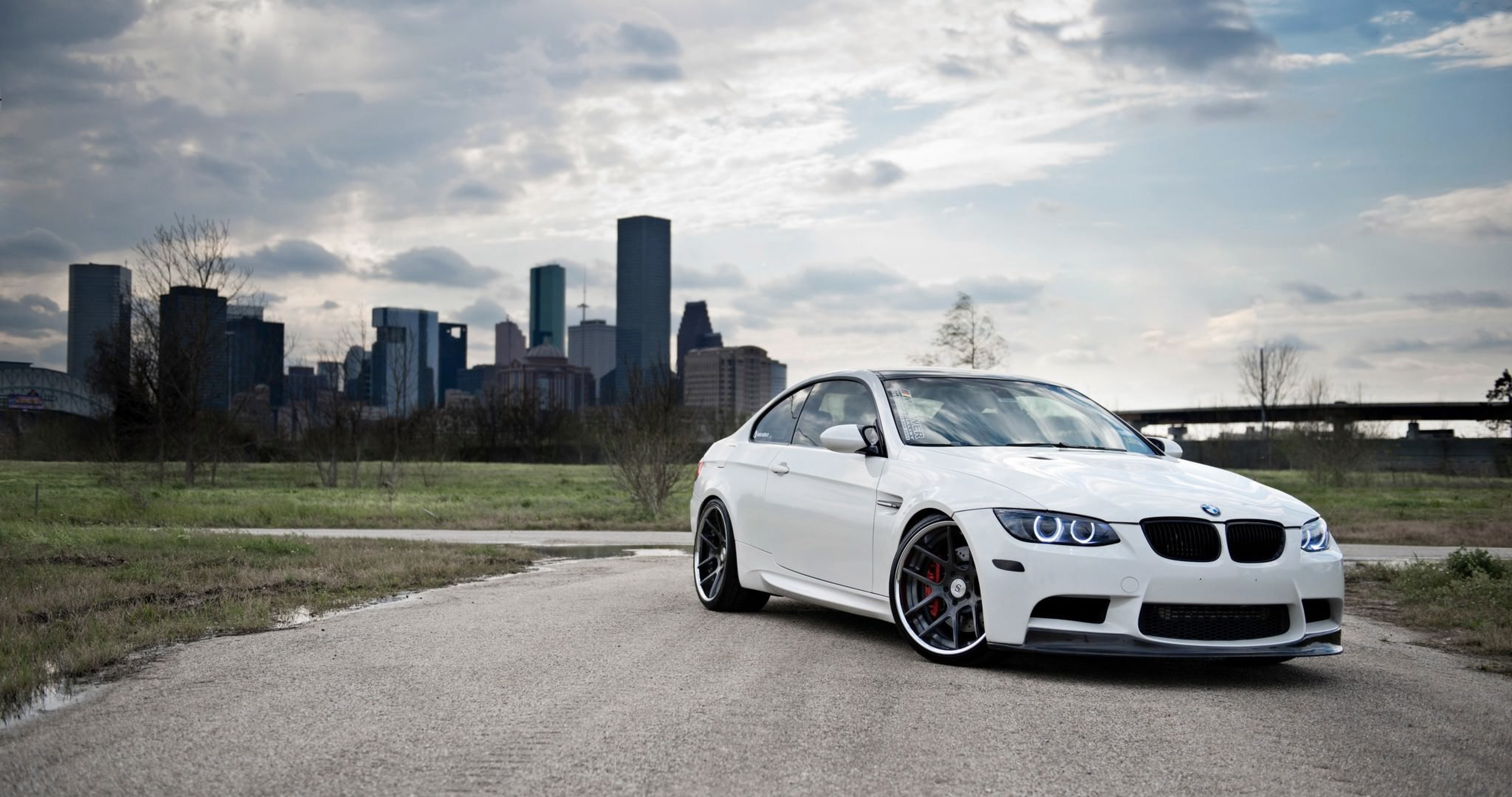 bmw m3 e92 wallpaper,land vehicle,vehicle,car,personal luxury car,rim