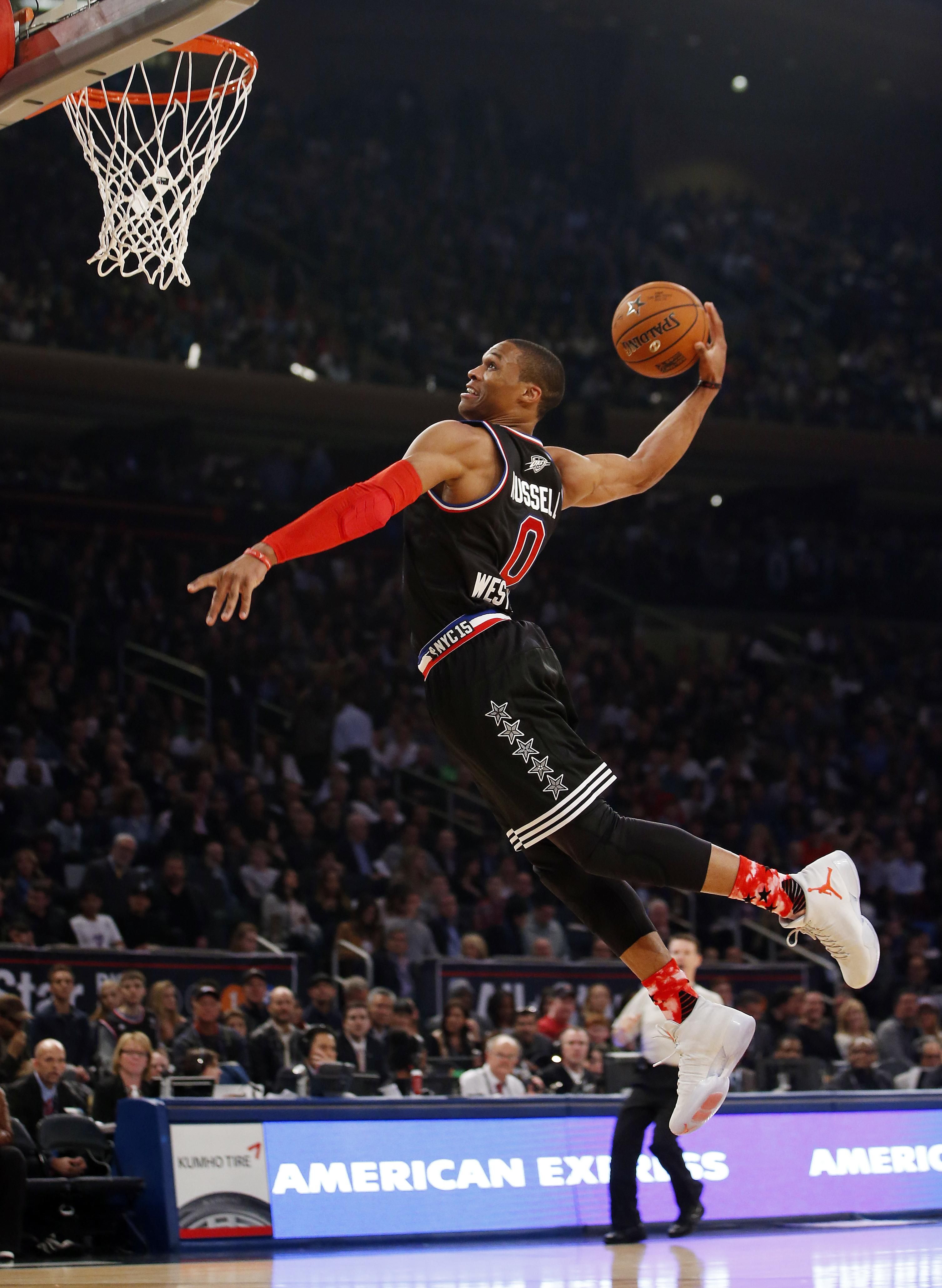 russell westbrook dunk fondo de pantalla,movimientos de baloncesto,deportes,jugador de baloncesto,baloncesto,clavada