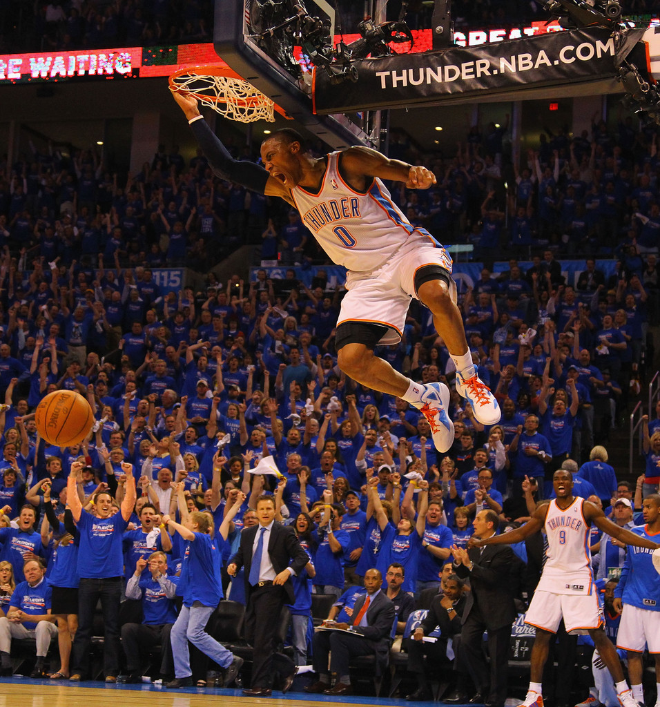 fond d'écran russell westbrook dunk,mouvements de basket ball,des sports,joueur de basketball,basketball,slam dunk