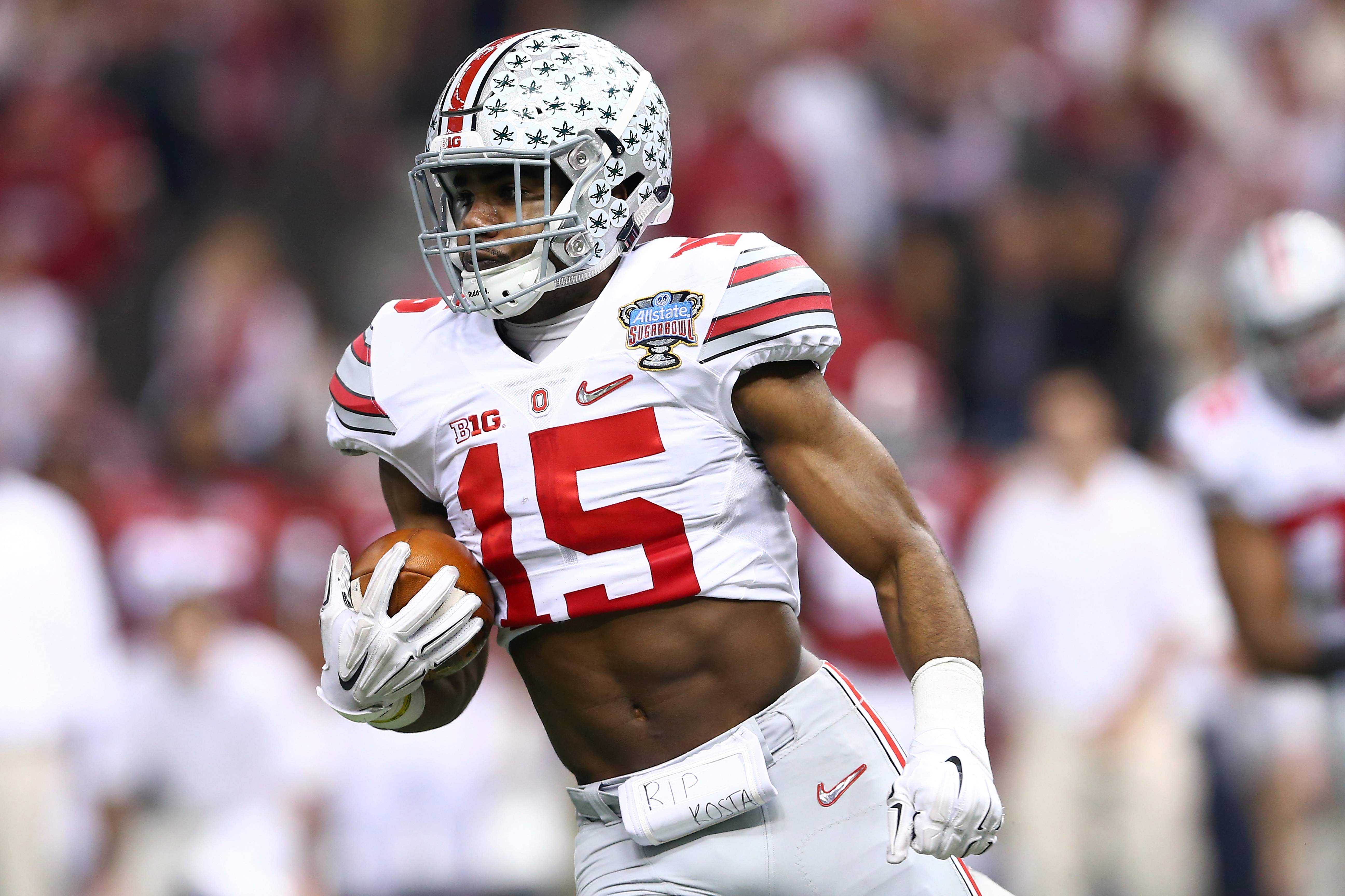 Ezekiel Elliott Piled Up 230 Yards In Ohio State S Football Jersey