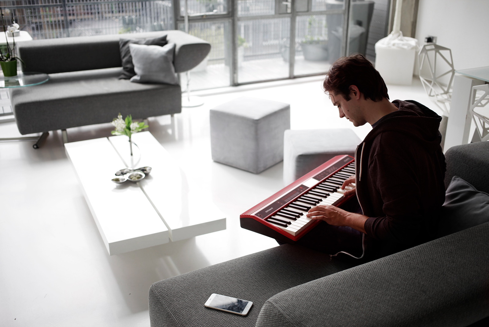 ir fondo de pantalla del teclado,mueble,tecnología,sentado,teclado musical,diseño de interiores