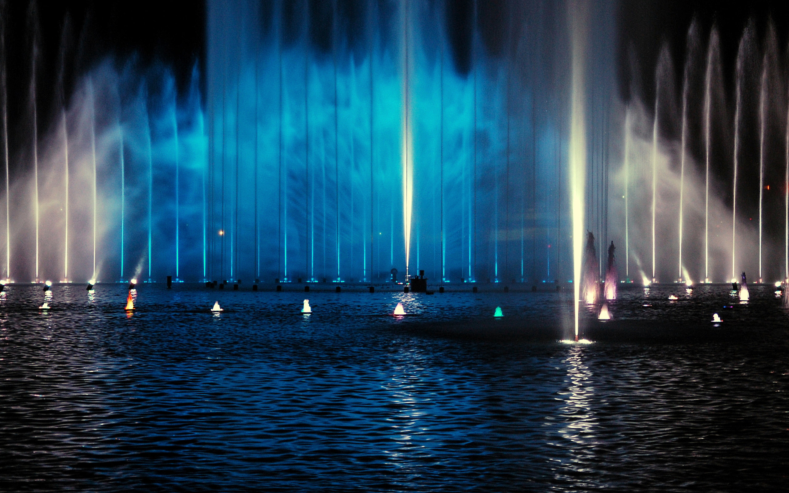 Water Fountain Wallpaper - Wallpaper- WallpaperUse
