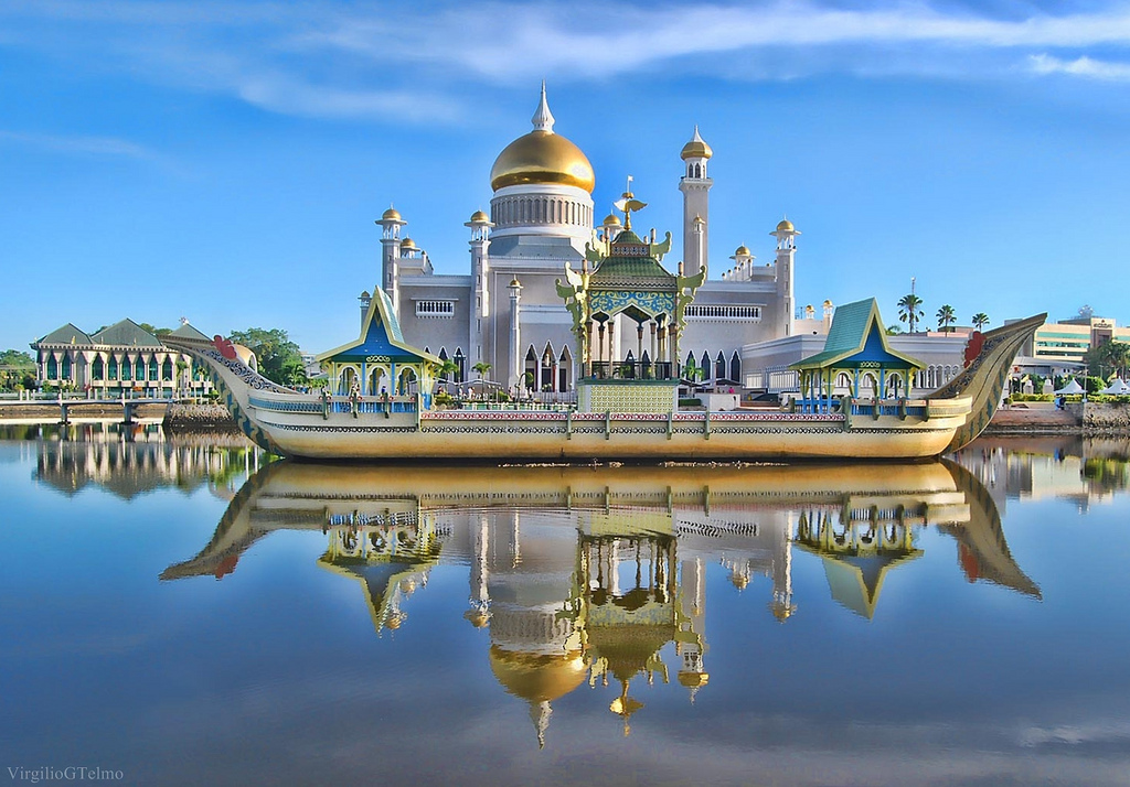 wallpaper tercantik,reflection,landmark,architecture,mosque,sky