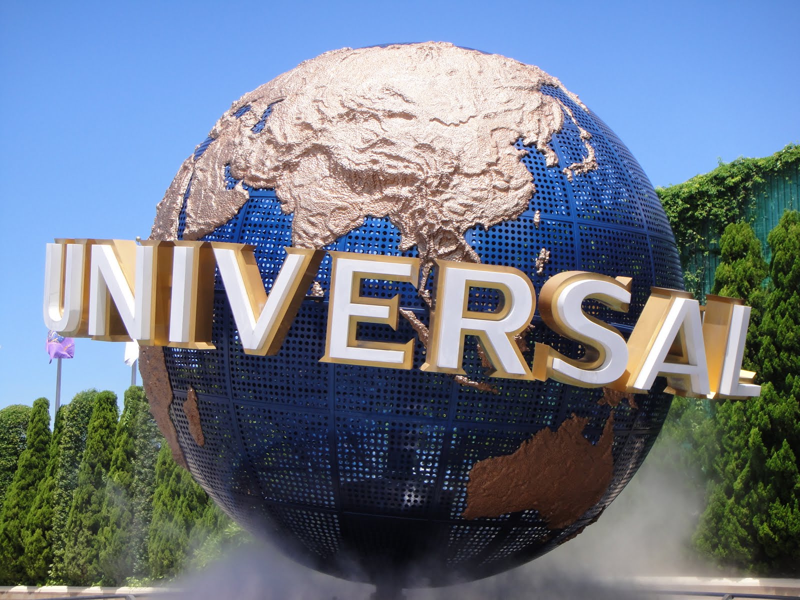 universal studios wallpaper,tagsüber,welt,schriftart,erde,himmel