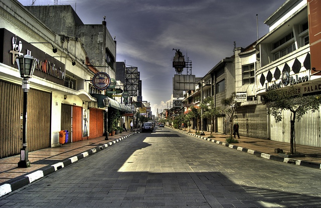 wallpaper kota paris,town,street,road,neighbourhood,human settlement