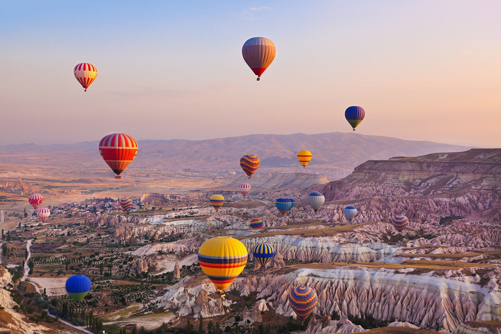 carta da parati balon udara,giri in mongolfiera,mongolfiera,cielo,palloncino,veicolo