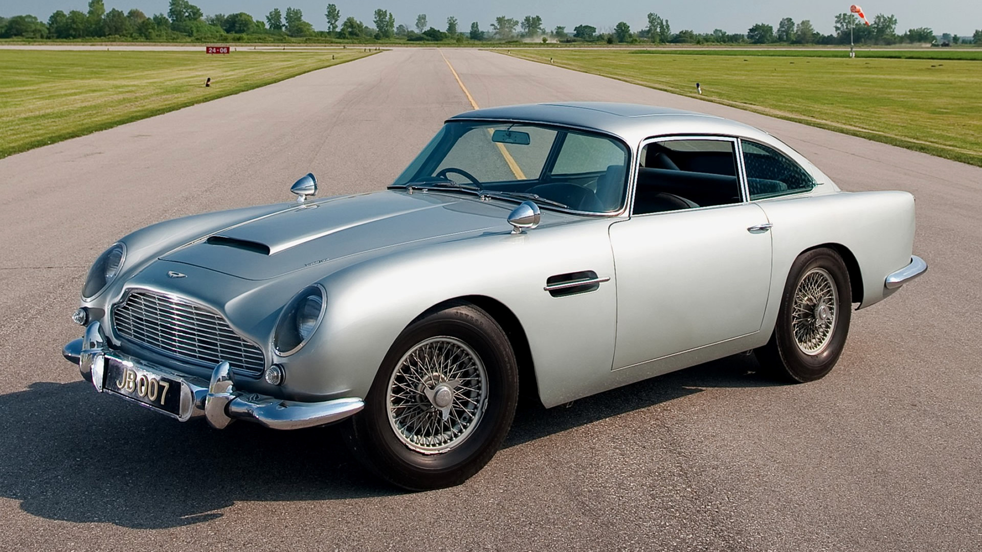 fond d'écran aston martin db5,véhicule terrestre,véhicule,voiture,voiture classique,aston martin db5