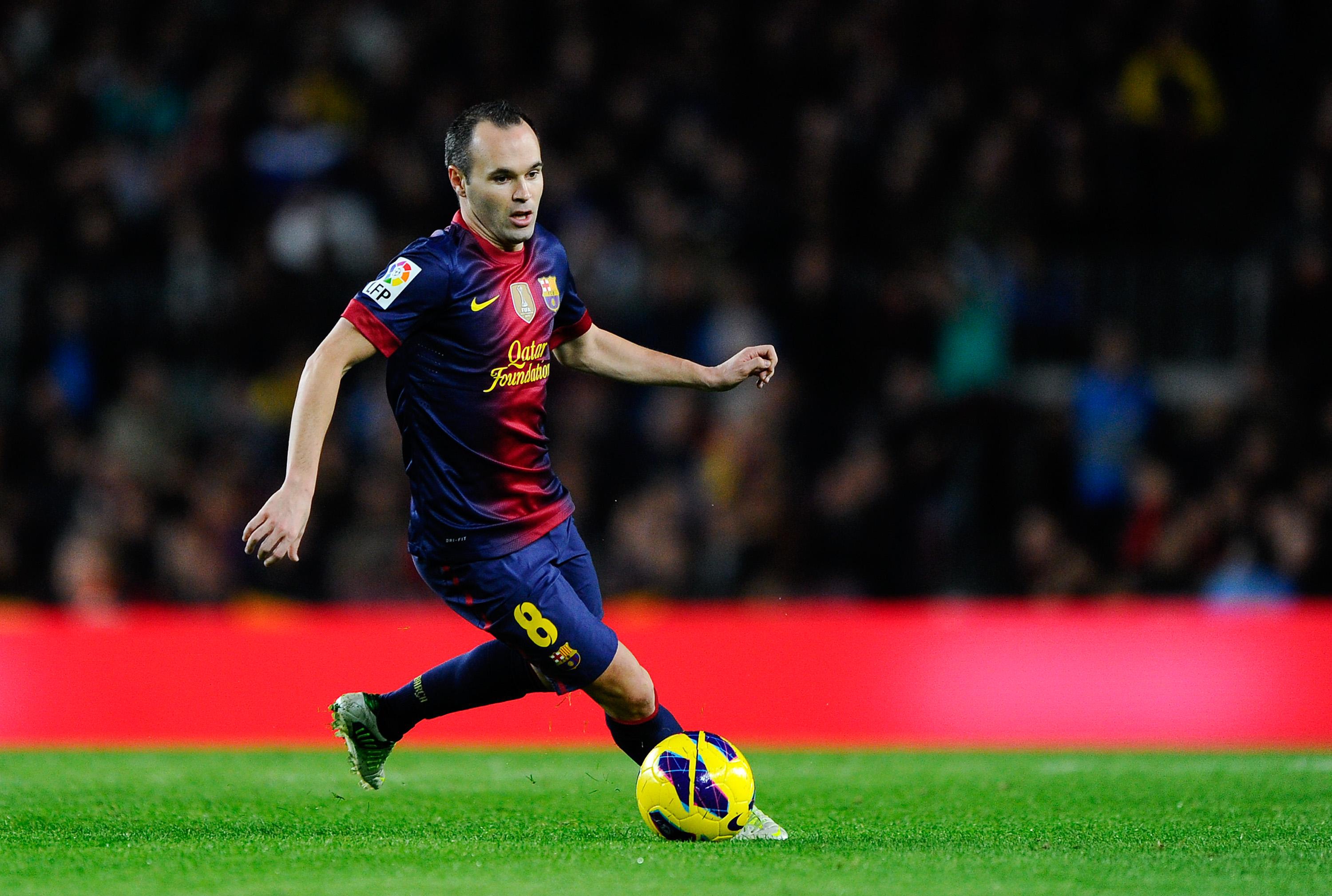 iniesta wallpaper,player,sports,sports equipment,football player,ball game