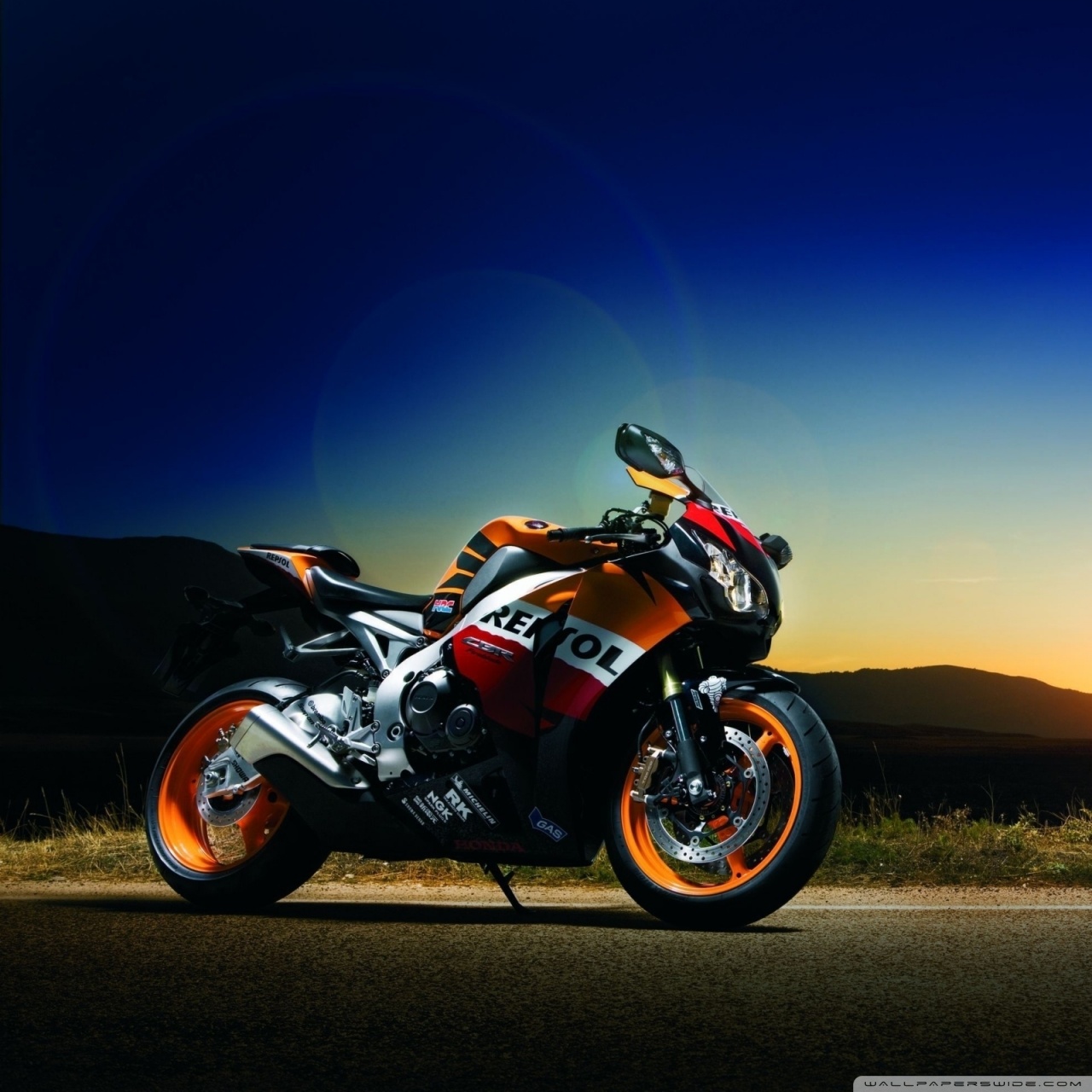 cbr wallpaper,land vehicle,motorcycle,vehicle,motorcycling,automotive design