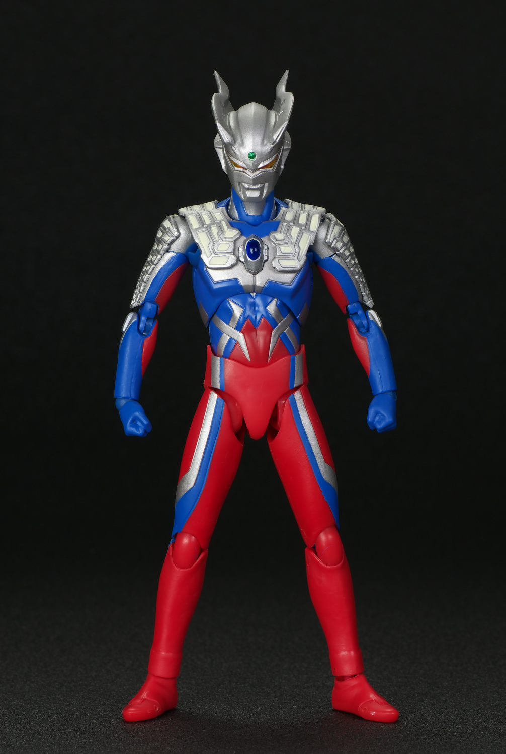 wallpaper ultraman zero,action figure,toy,fictional character,superhero,hero