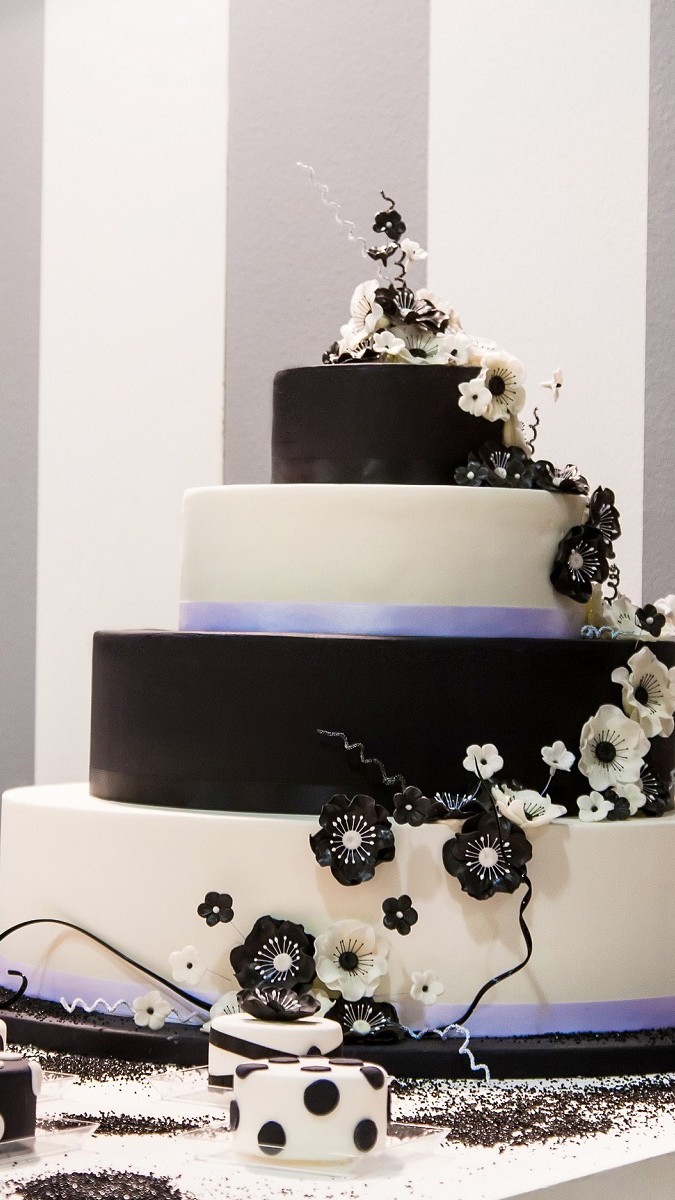 結婚記念日のケーキの壁紙,ケーキ,ウエディングケーキ,ケーキ飾る,砂糖ペースト,黒