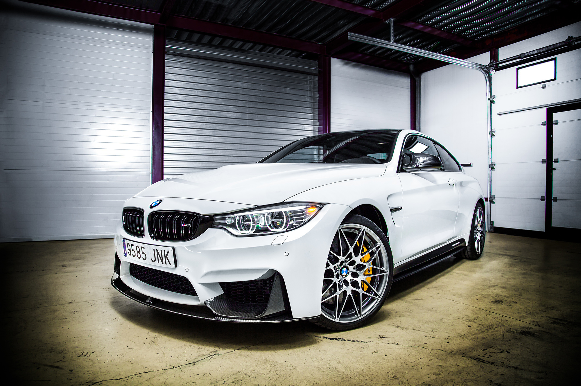 fondo de pantalla de la competencia,vehículo terrestre,vehículo,coche,bmw,coche de lujo personal