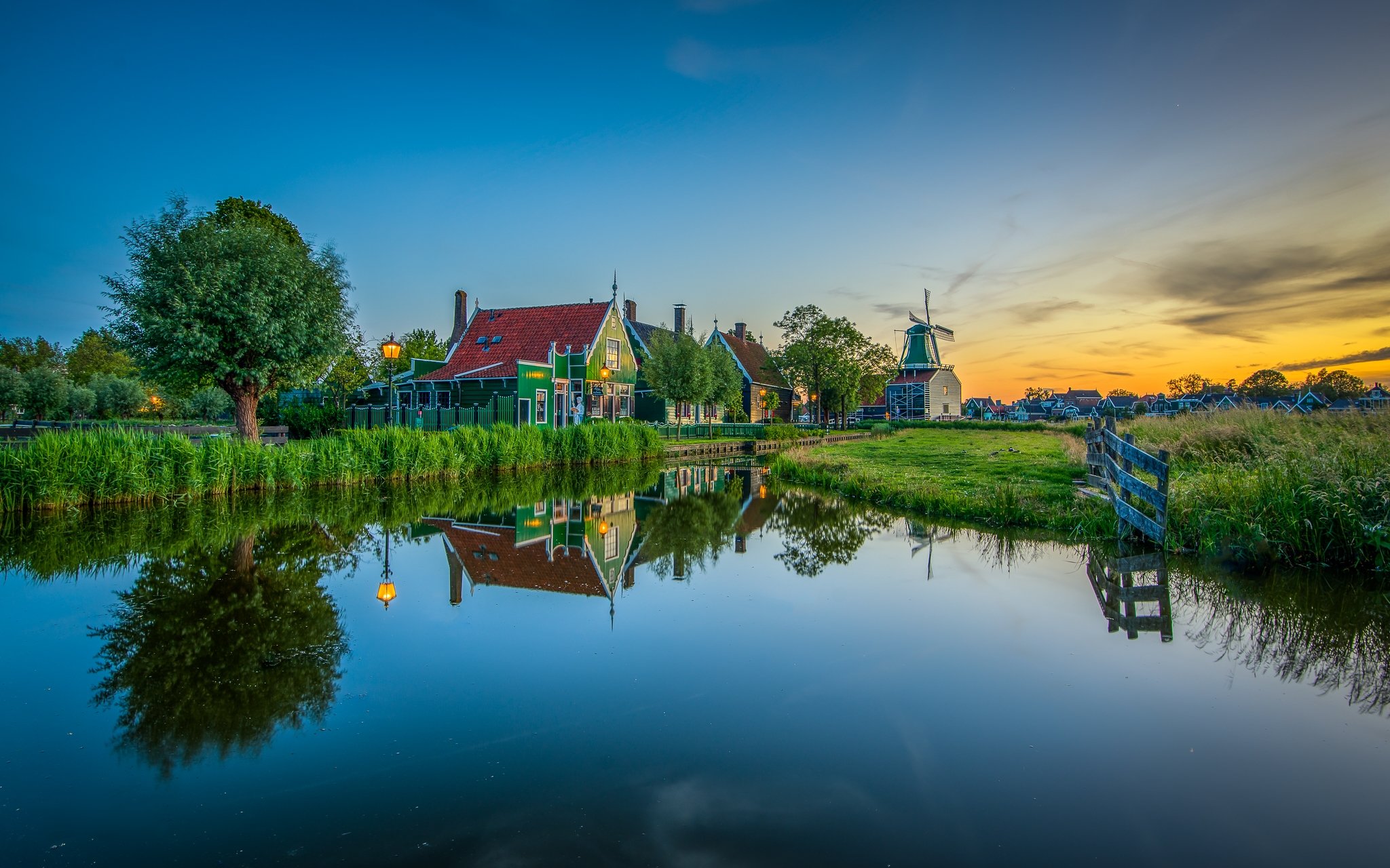 fondo de pantalla holandés,reflexión,naturaleza,paisaje natural,agua,cielo