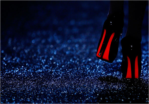 fondo de pantalla de christian louboutin,azul,agua,azul cobalto,azul eléctrico,lluvia