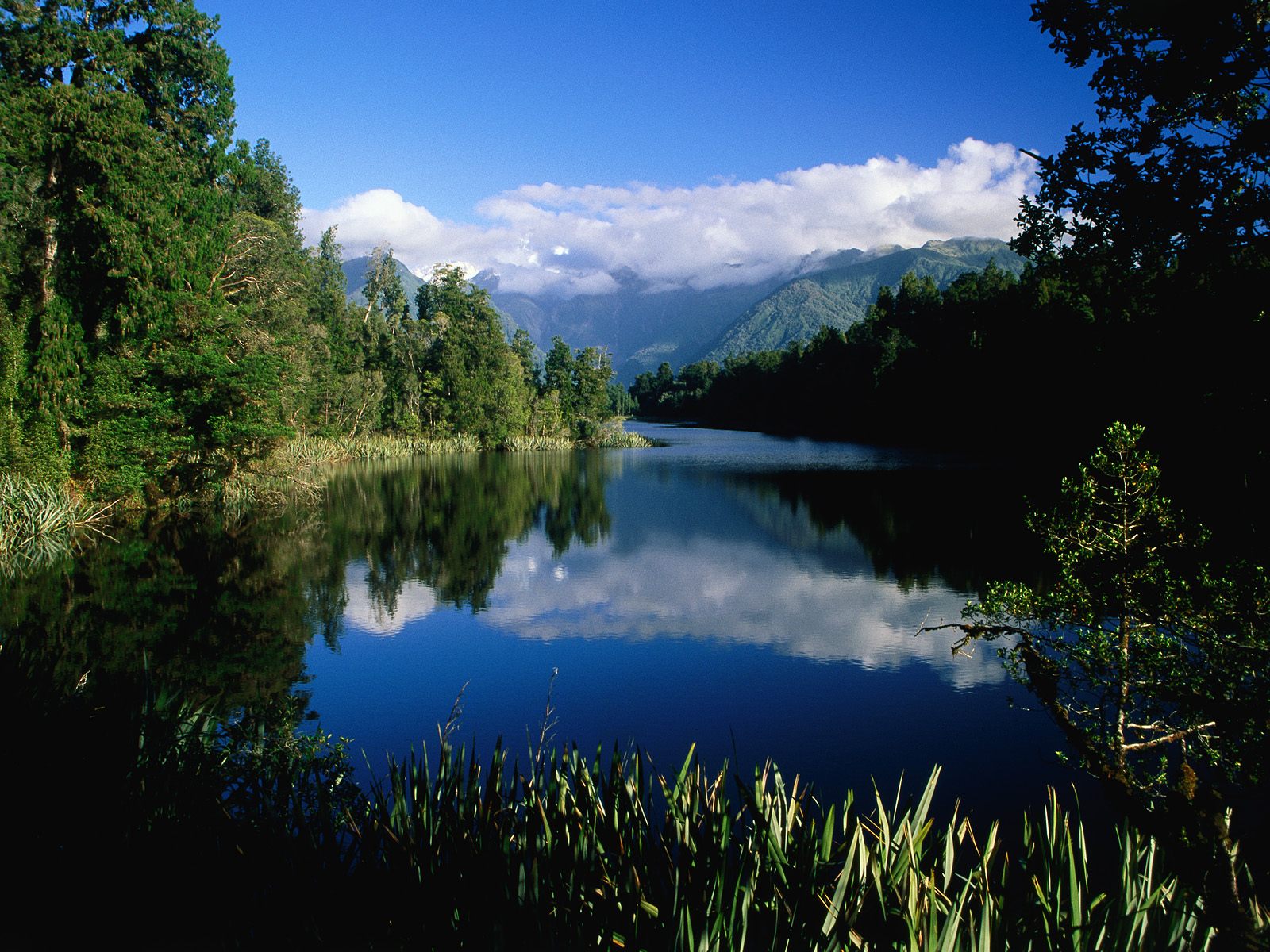 sfondi più recenti,paesaggio naturale,natura,corpo d'acqua,riflessione,risorse idriche