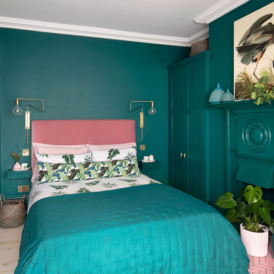 wallpaper and paint combination ideas,bedroom,bed,bed sheet,room,furniture